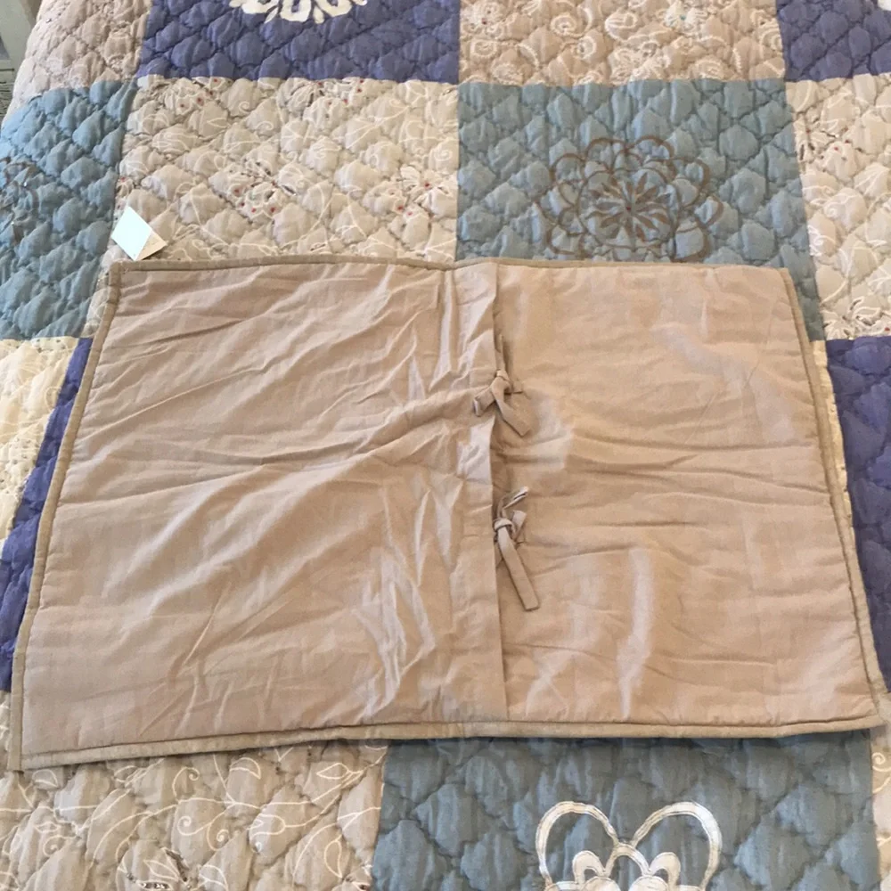 Quilted Comforter with Beading & 2 Pillow Shams